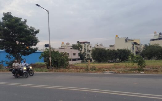 4000 sqft in 80 feet road JP nagar 8th phase